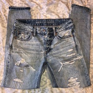 AE holy Mom Jeans!
